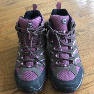 Women’s Merrell hiking boots